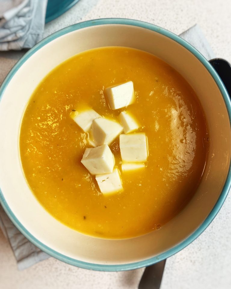 Sopa de Zapallo Butternut 💛 con queso blanco palmita