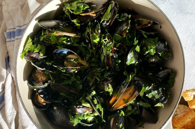 Moules Marinière ∽ Mejillones en vino blanco y crema ♡